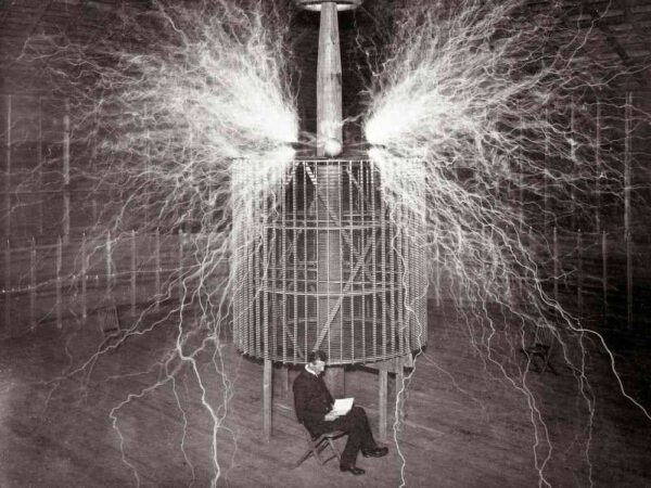 Nikola Tesla in her laboratory in Colorado Springs, Colorado 1899