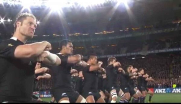 هاکای مائوری‌ها