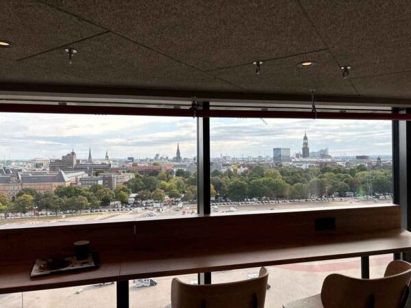 پنجره ها را باز کن